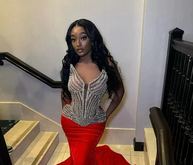 Red Velvet V Neck Long Prom Dress For Black Girls Beaded Birthday Party Dresses Mermaid Evening Gowns