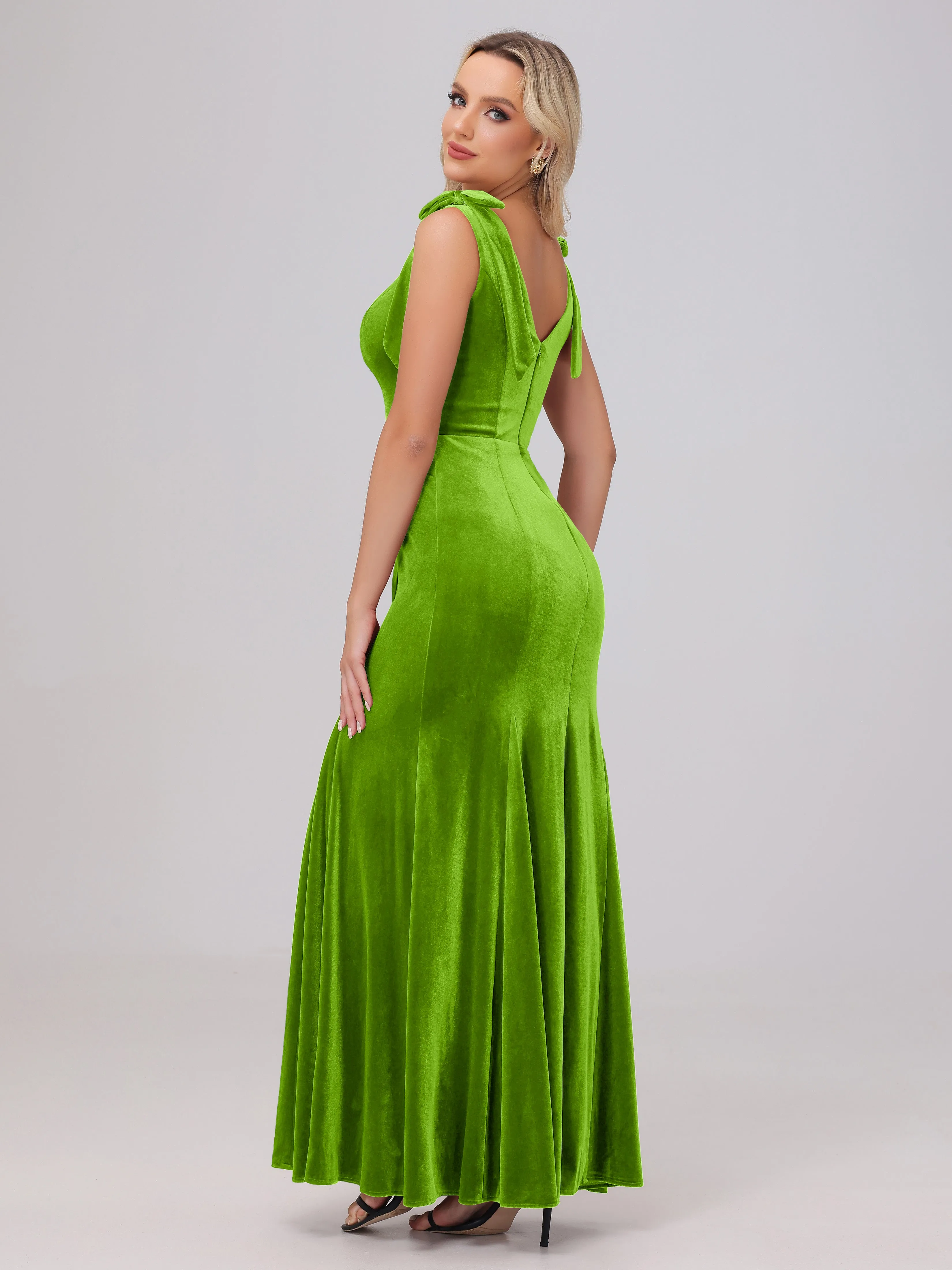 Sheath/Column Scoop Sleeveless Long Velvet Bridesmaid Dresses