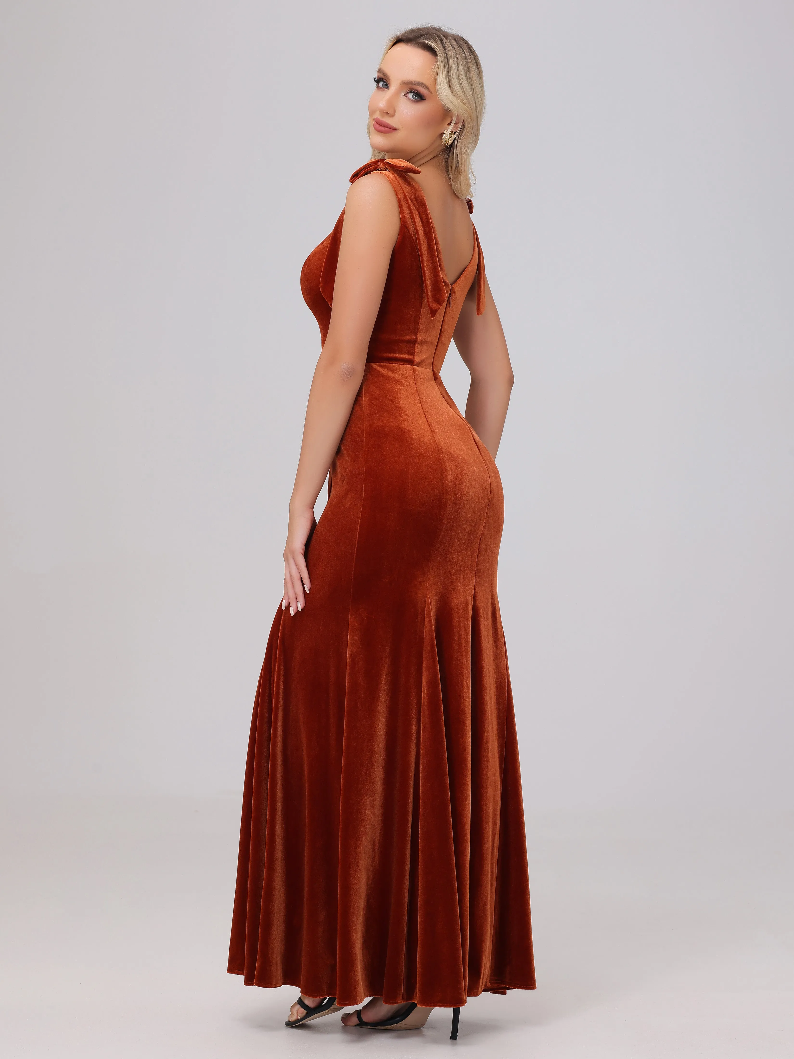 Sheath/Column Scoop Sleeveless Long Velvet Bridesmaid Dresses