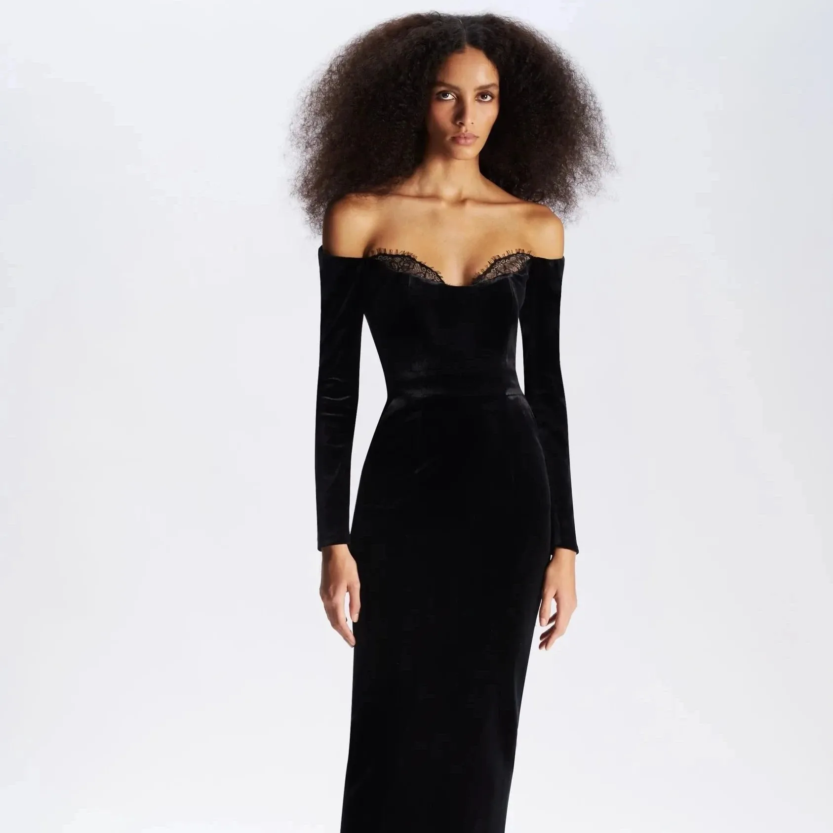 Trend4us Elegant Off-Shoulder Velvet Gown