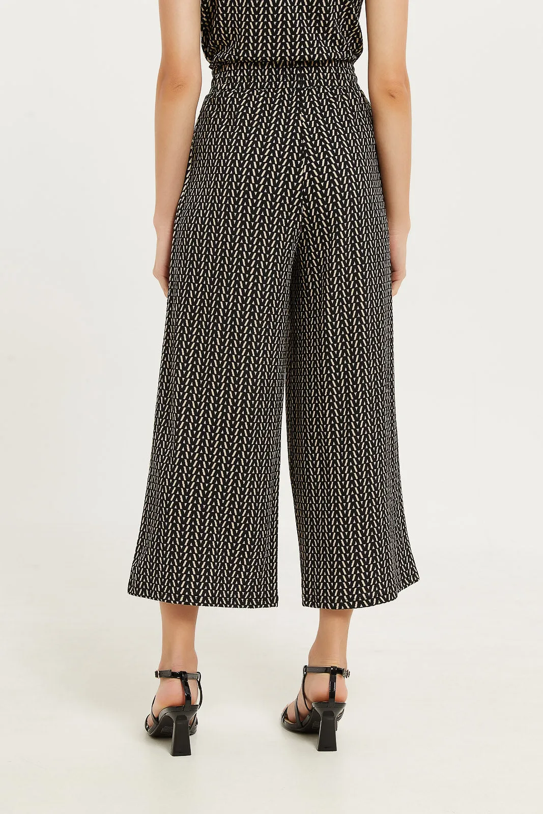 Women Black And Beige Printed Wide Leg Pant